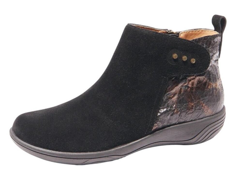 Halsa Footwear Womens Althea Bootie EU 39 US 9M Black Suede Ankle Boot NIB